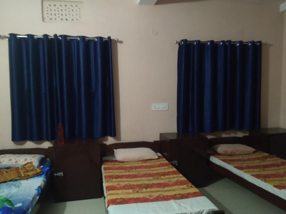 Last Chance Cafe And Guest House Rishikesh Exterior photo